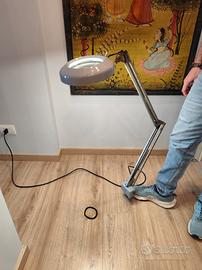 Lampada con lente della Rimsa 