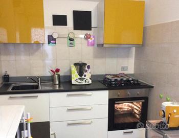 Cucina con elettrodomestici Ikea