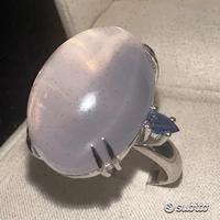 ANELLO IN ORO 18kt. CON ZAFFIRI E QUARZO CABOCHON