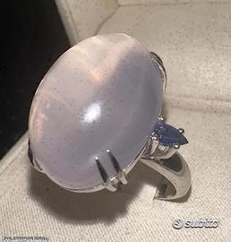 ANELLO IN ORO 18kt. CON ZAFFIRI E QUARZO CABOCHON