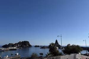 Immobile di 130 m² con 5 locali a Aci Castello