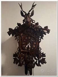 Antico orologio a cucù