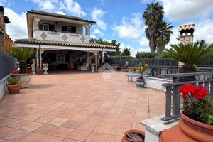 VILLA SINGOLA A SAN CESAREO