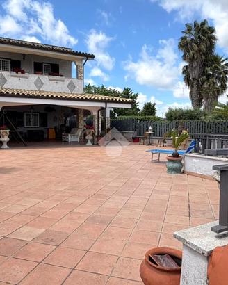 VILLA SINGOLA A SAN CESAREO