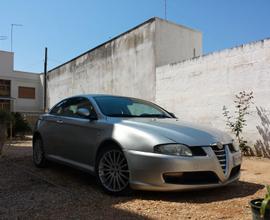 Alfa romeo gt - 2004