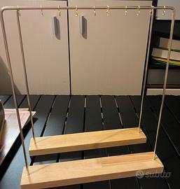 Espositore per collane, nuovo.