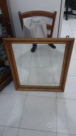 specchio con cornice antica