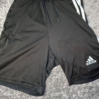 Pantaloncini Adidas neri Aeroready con strisce bia