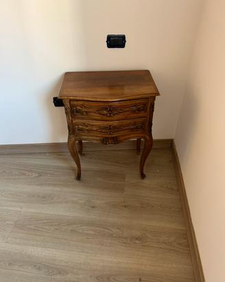 Comodini di antiquariato