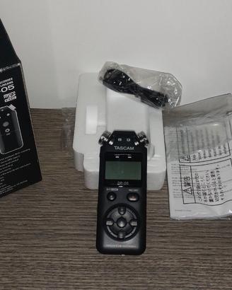 Registratore audio professionale Tascam DR-05