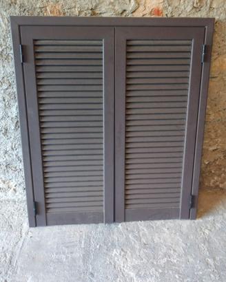 Due Persiane in alluminio marrone