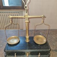 bilancia antica da laboratorio