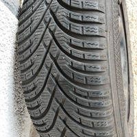 4 gomme invernali montate su dischi kleber 195 65