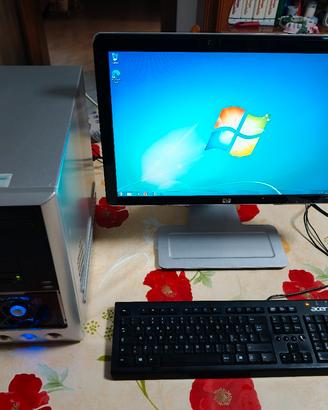 POSTAZIONE PC FISSO + MONITOR + TASTIERA E MOUSE 