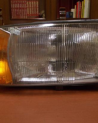 Faro/Fanale anteriore dx Alfa Romeo Alfasud
