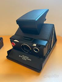 Polaroid SX-70 Nera con Custodia in pelle