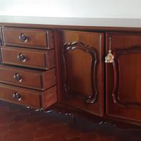 credenza bassa in stile