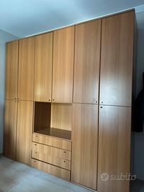 Armadio a 3 battenti