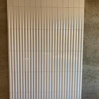 121 Piastrelle bianche Wow design, linea Stripes