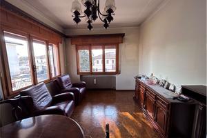 Porzione di casa al piano primo con terrazza e gar