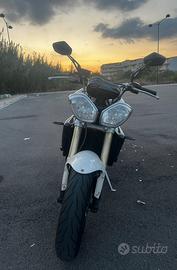 Triumph Street Triple 765 - Anno 2010