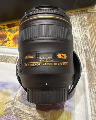 Obbiettivi nikon