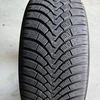 Treno gomme Falken invernali 205/55 r16
