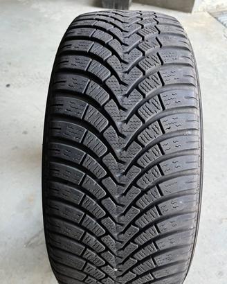 Treno gomme Falken invernali 205/55 r16