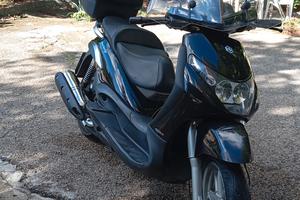 Piaggio Beverly 400