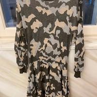 abito mimetico a sfondo argentato