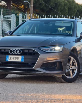 Audi A4 Avant 40 TDI S tronic Business