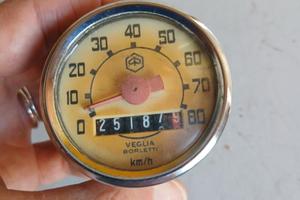 Contachilometri vespa 50 faro tondo