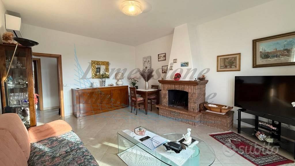 Appartamento di 160 m² con 5 locali e box auto dop - Altro