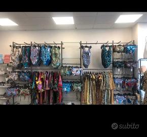 Parete attrezzata e N.3 Mezzo Busto