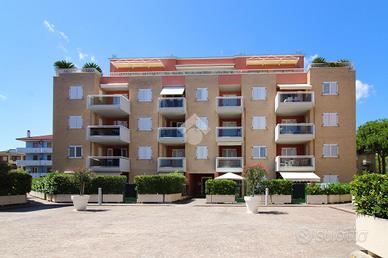 3 LOCALI A PORTO SAN GIORGIO