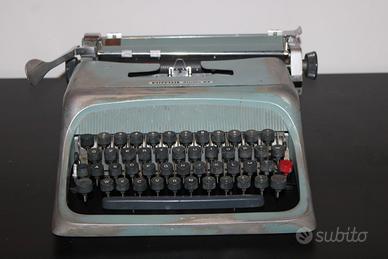 Olivetti Studio 44 - Macchina da Scrivere Vintage