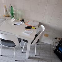  tavolo da cucina allungabile + 4 sedie