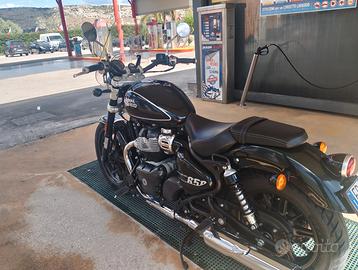 Royal Enfield Super Meteor - 2023