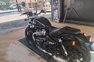 Royal Enfield Super Meteor - 2023