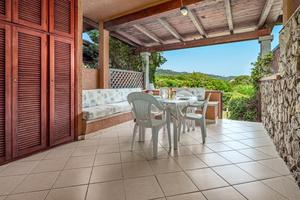 A 100m dall' oasi beach Marana