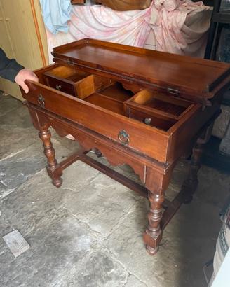 Scrivania -secretaire in noce