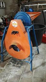 Macchine agricole: mulino per cereali / granaglie