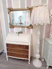 mobile con ribalta rifatto in stile shabby 