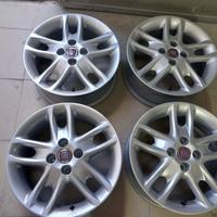 Cerchi in lega da 15 pollici per Fiat panda