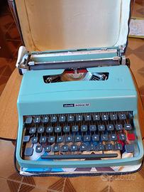 Macchina da scrivere olivetti lettere 32
