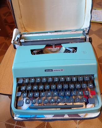 Macchina da scrivere olivetti lettere 32