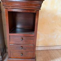 Mobiletto in legno
