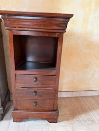Mobiletto in legno