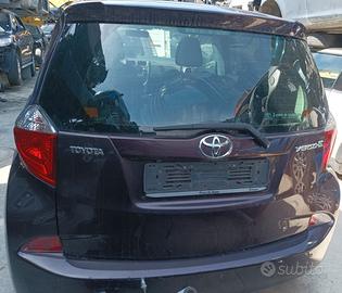 Toyota Verso S anno 2014 per ricambi (2a)