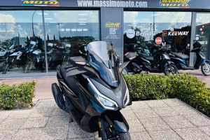 HONDA Forza 350 KM 0 TUTTO INCLUSO ANCHE PASSAGG